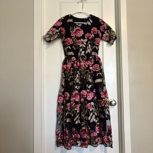Pink + Sophie Black Floral Embroidered Short Sleeve Dress - Size Small